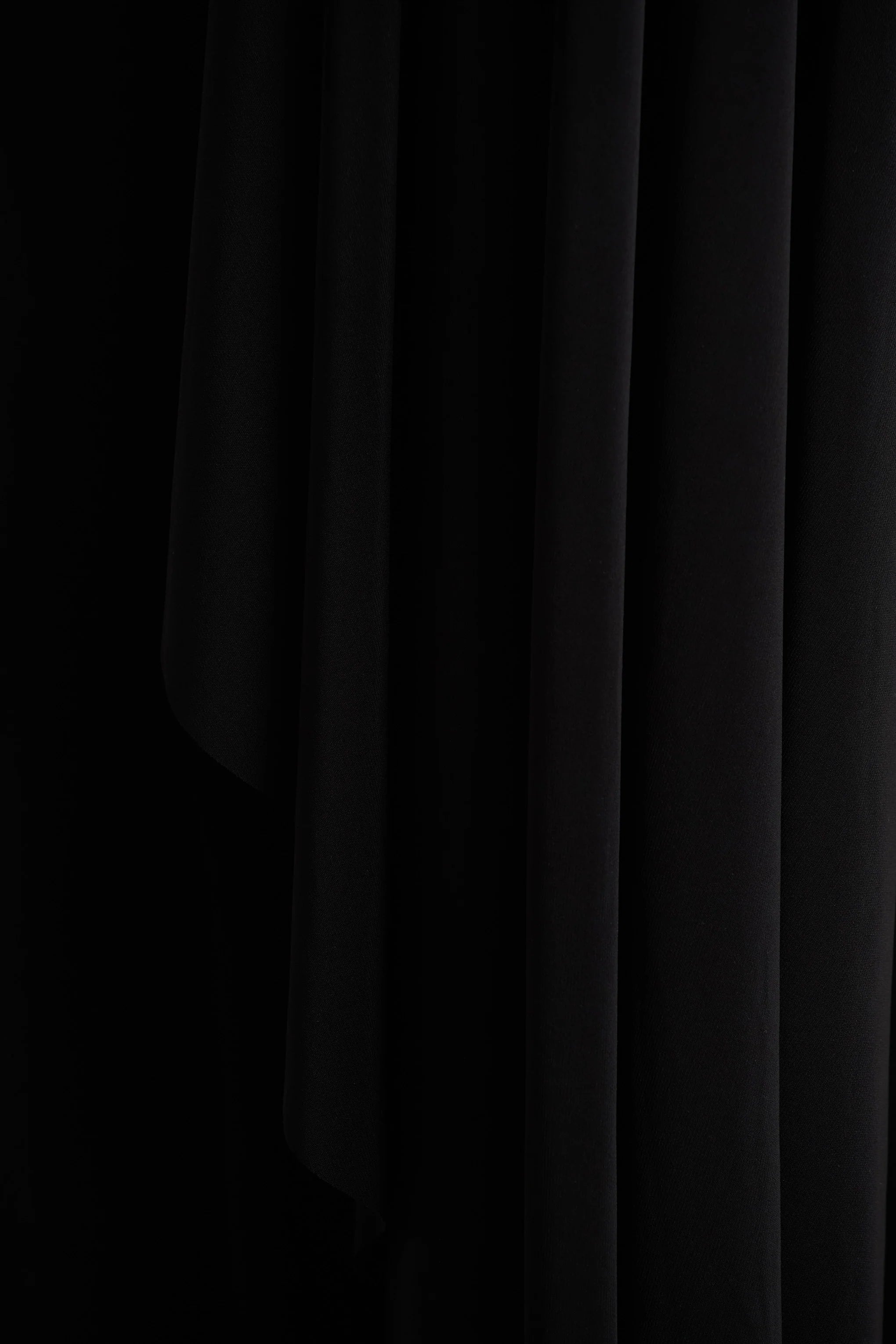 Briony | Black Crew-Neck Maxi Dress With Cape Sleeves